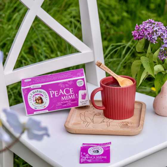 Peace mémé, la tisane pas ringarde pas réservé aux grands mères ! Lavande et feuilles de cassis pour voir la vie en pause Peace mémé, la tisane pas ringarde pas réservé aux grands mères ! Lavande et feuilles de cassis pour voir la vie en pause